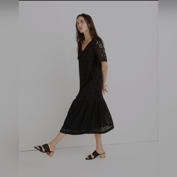 Madewell Eyelet-Mix Midi Dress - Picture 2 of 9